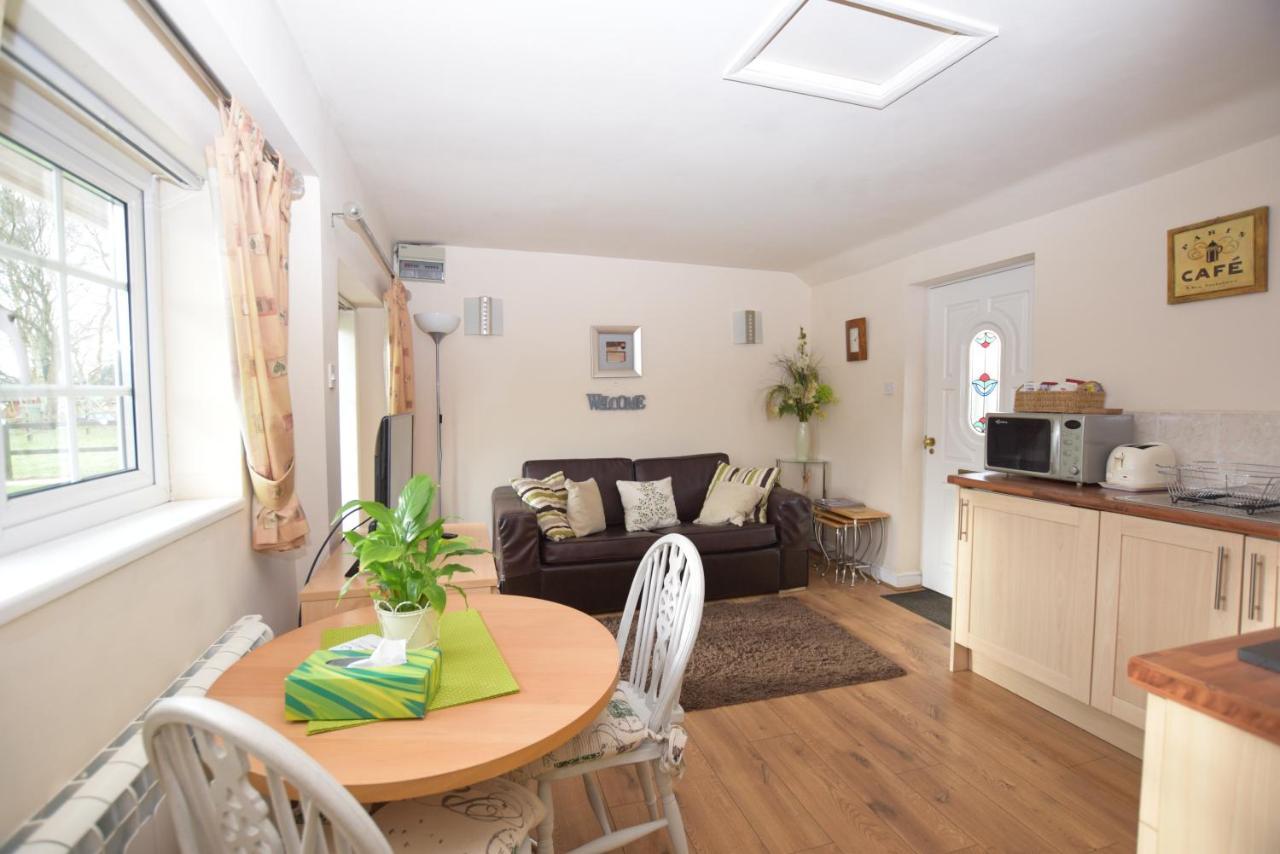 Little Rushbrook Cottages Tanworth Екстер'єр фото