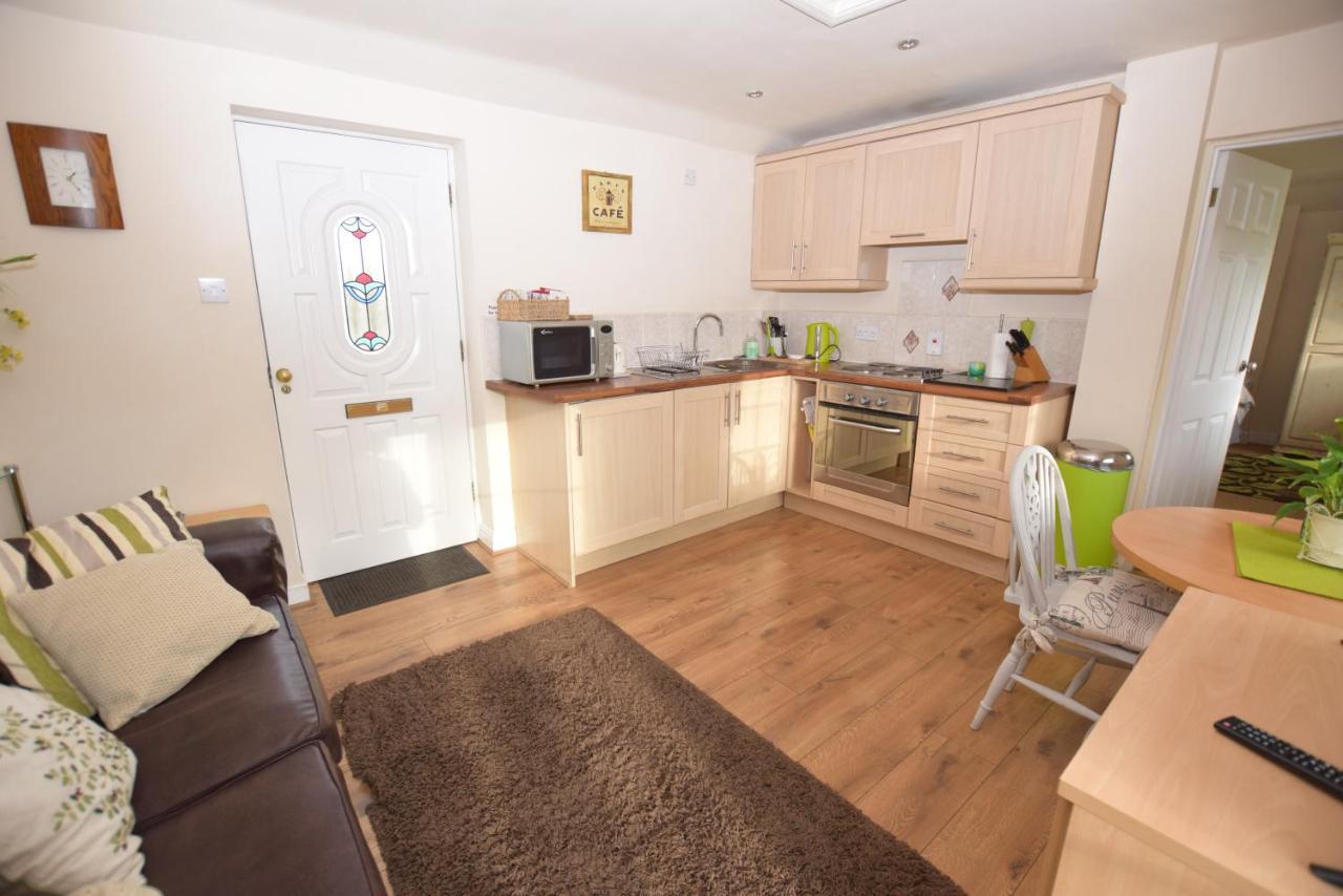 Little Rushbrook Cottages Tanworth Екстер'єр фото